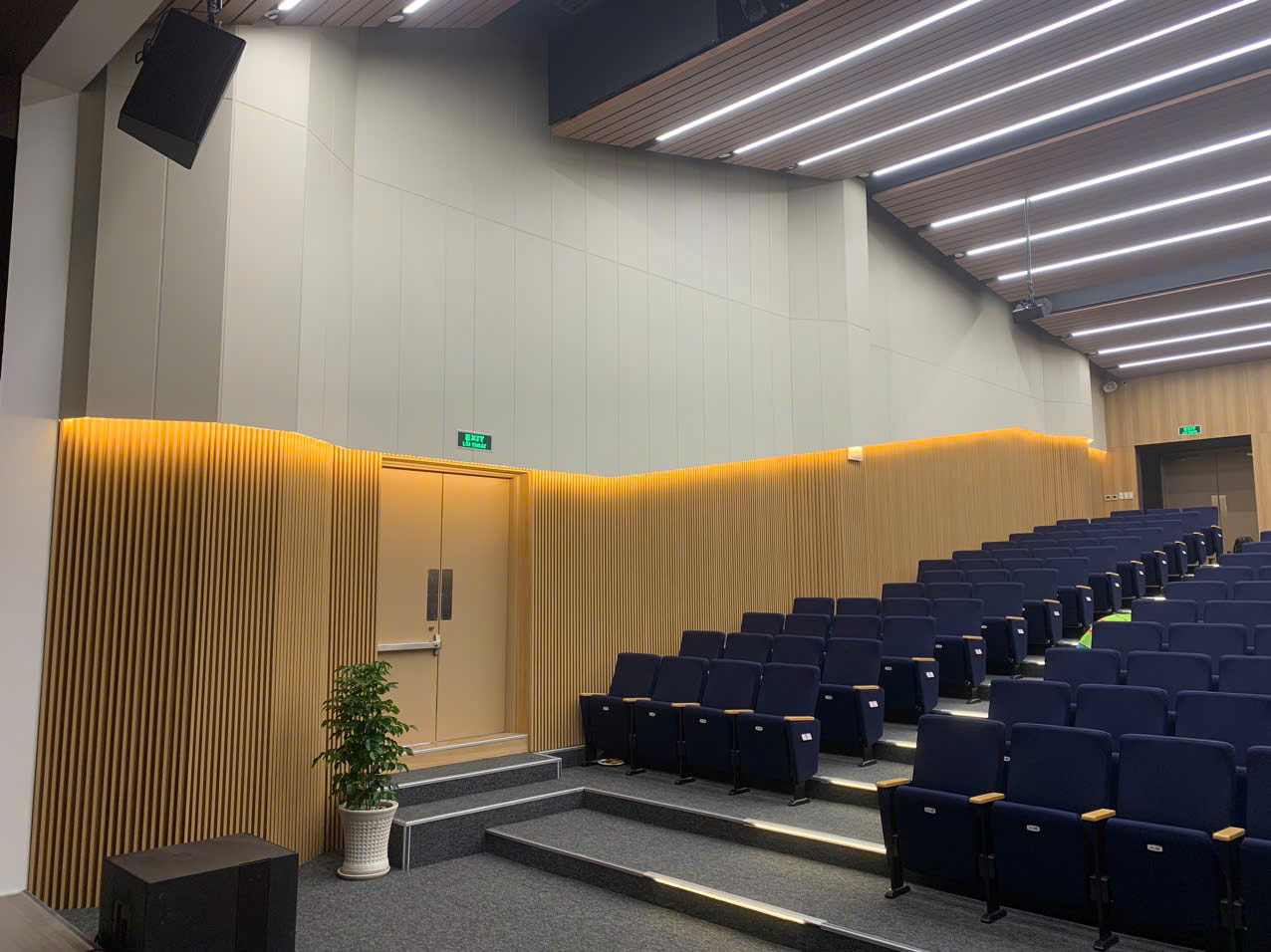 British school - Lien Son Acoustic Solution