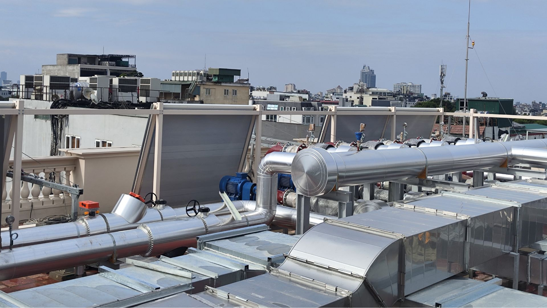 Kiểm soát tiếng ồn hệ thống máy móc và thiết bị HVAC