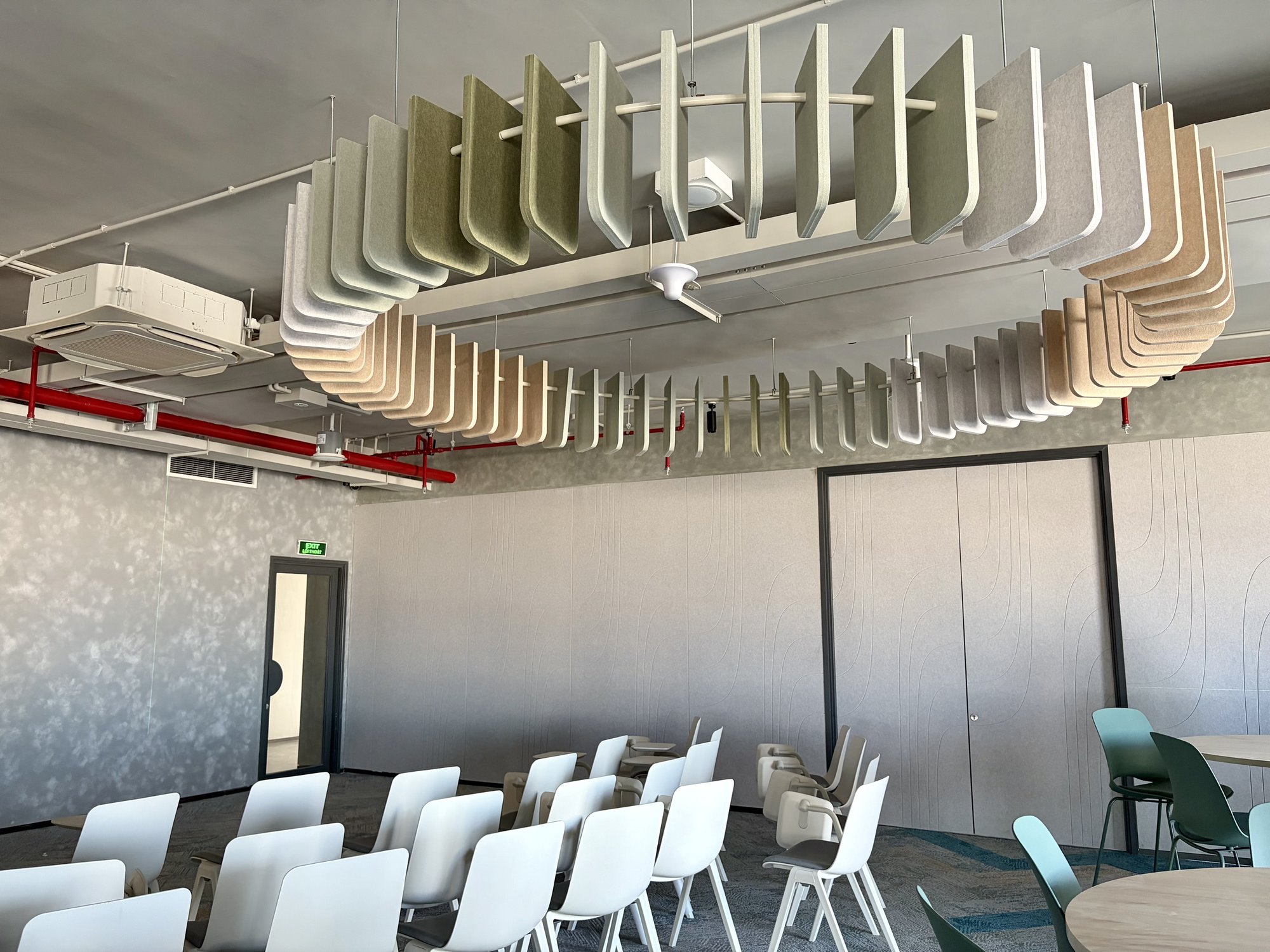 Chi tiết trần hành lang tầng 12 Learning Hub
